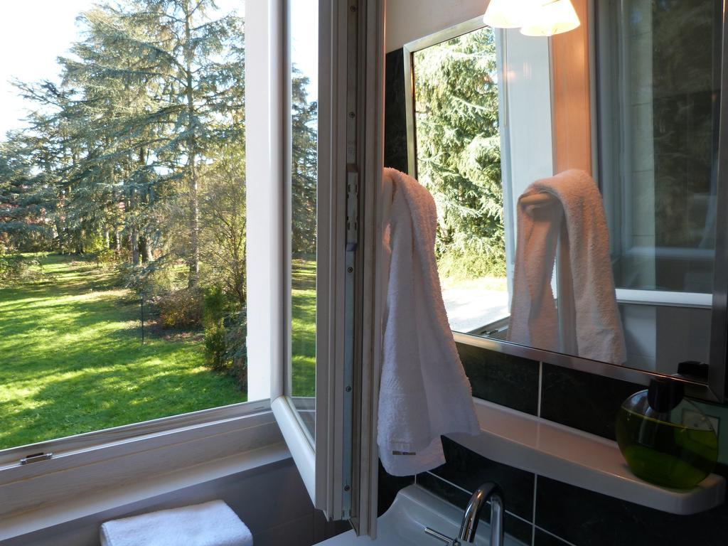 Bed and Breakfast La Maison De Roussille Francheville  Номер фото